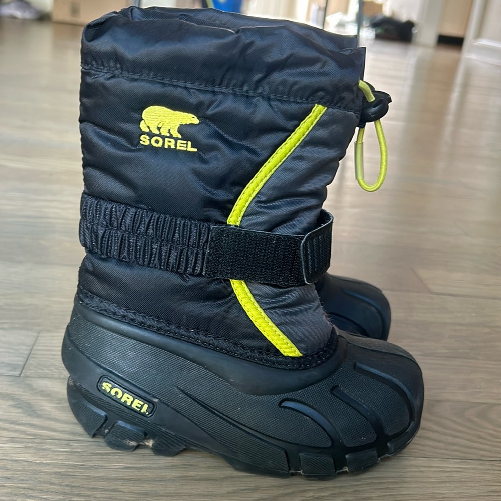 Sorel size 10 snow flurry boots